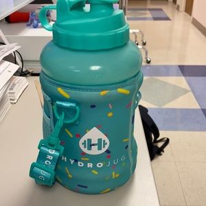 Mint green/blue hydro jug with sprinkle sleeve
